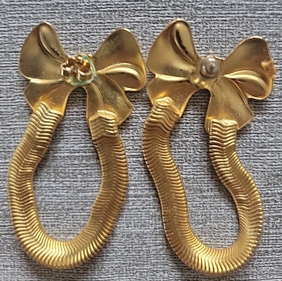 Vintage clip on earring lot of 15 Plus 1 regular earring set - Picture 8 of 8